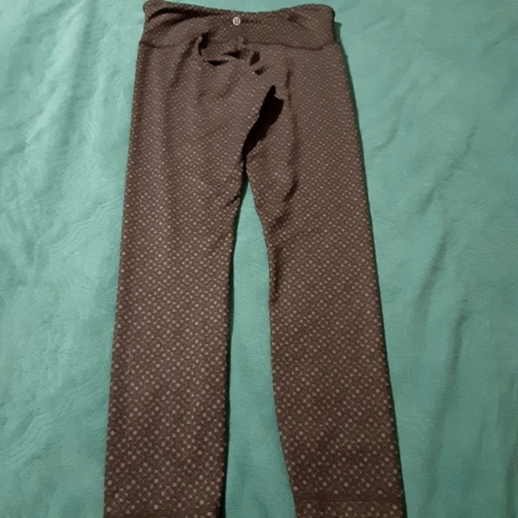 Lululemon women leggings - Picture 3 of 3